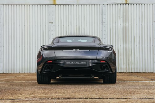 2018 Aston Martin DB11 - 9