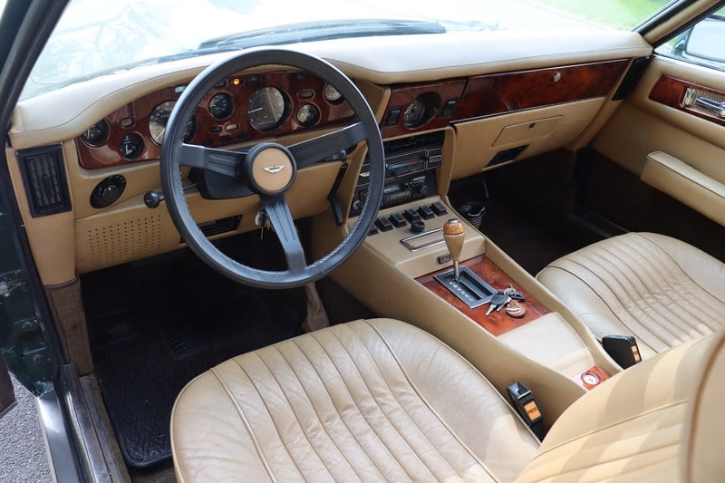 1982 Aston Martin V8 - 7