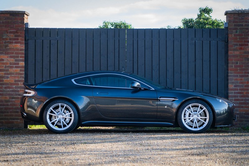 2014 Aston Martin V8 Vantage - 4