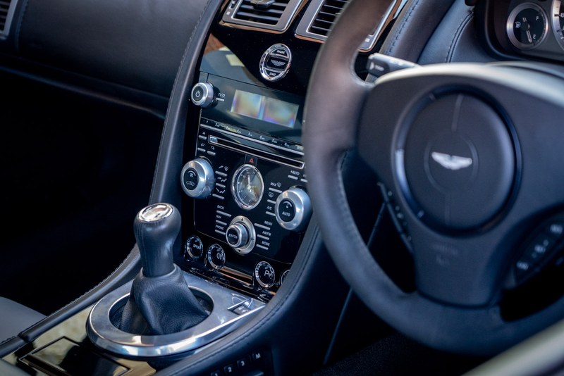 2014 Aston Martin V8 Vantage - 7