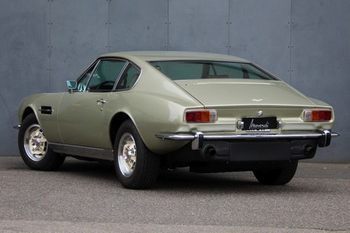 1974 Aston Martin V8 - 2