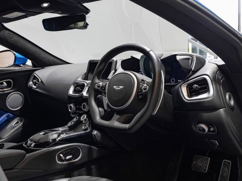 2019 Aston Martin Vantage - 5