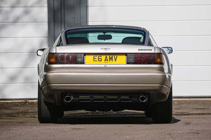 1990 Aston Martin Virage - 7