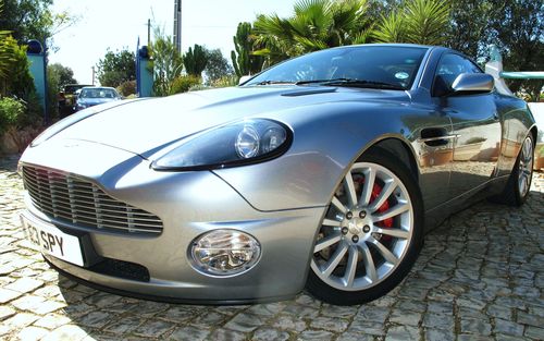 2002 Aston Martin Vanquish (picture 1 of 8)
