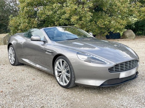 2015 Aston Martin DB9 Volante Convertible In vendita