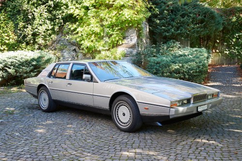 1987 Aston Martin Lagonda V8 Saloon