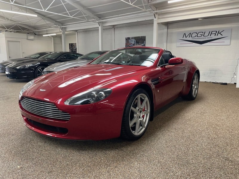 Rapid Classics: Eine Suche. Alle Oldtimer. 15 » Rapid Classics: Eine Suche. Alle Oldtimer. Aston Martin Vantage Roadster 4.3 V8