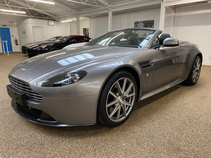 Rapid Classics: Eine Suche. Alle Oldtimer. 16 » Rapid Classics: Eine Suche. Alle Oldtimer. Aston Martin Vantage S Roadster 2012