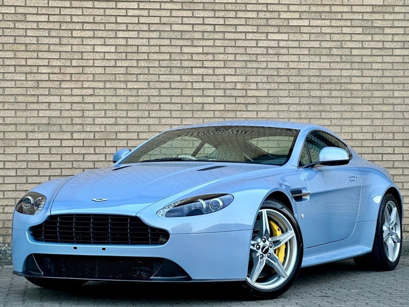 Rapid Classics: Eine Suche. Alle Oldtimer. 28 » Rapid Classics: Eine Suche. Alle Oldtimer. Aston Martin Vantage 4.7 V8 S Sportshift Euro 6 2dr