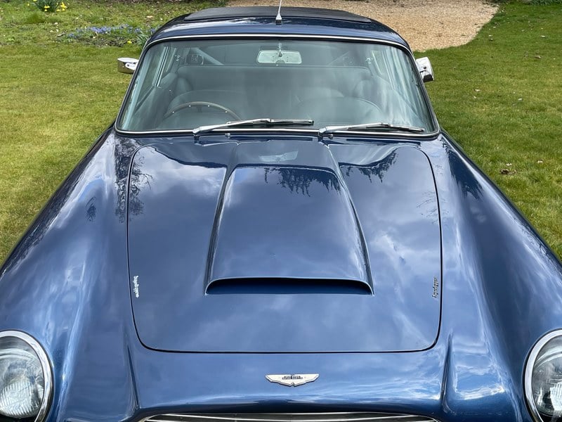1967 Aston Martin DB6 - 2 1967 Aston Martin DB6 - 2