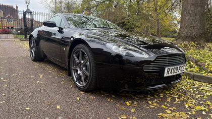 Aston Martin V8 Vantage 2nd Gen