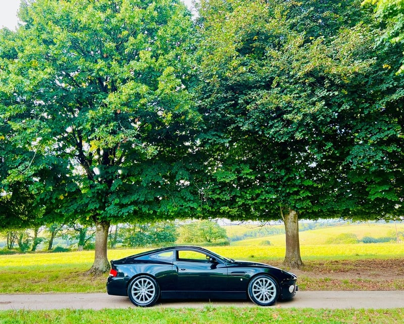 2003 Aston Martin Vanquish - 1 2003 Aston Martin Vanquish - 1