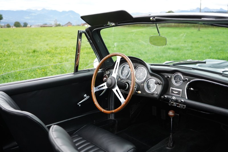 1959 Aston Martin DB2/4 - 2 1959 Aston Martin DB2/4 - 2