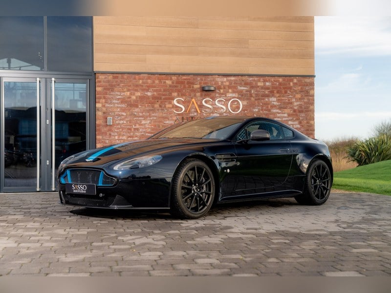 Aston Martin V12 Vantage AMR 6.0 Coupe