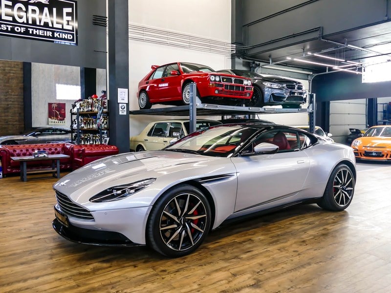 2017 Aston Martin DB11 - 1 2017 Aston Martin DB11 - 1
