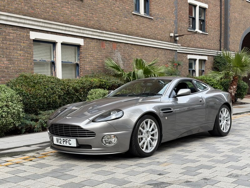 2005 Aston Martin Vanquish - 2 2005 Aston Martin Vanquish - 2