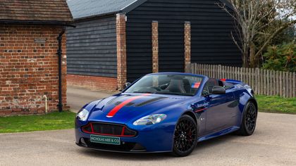 Aston Martin Vantage Roadster V12