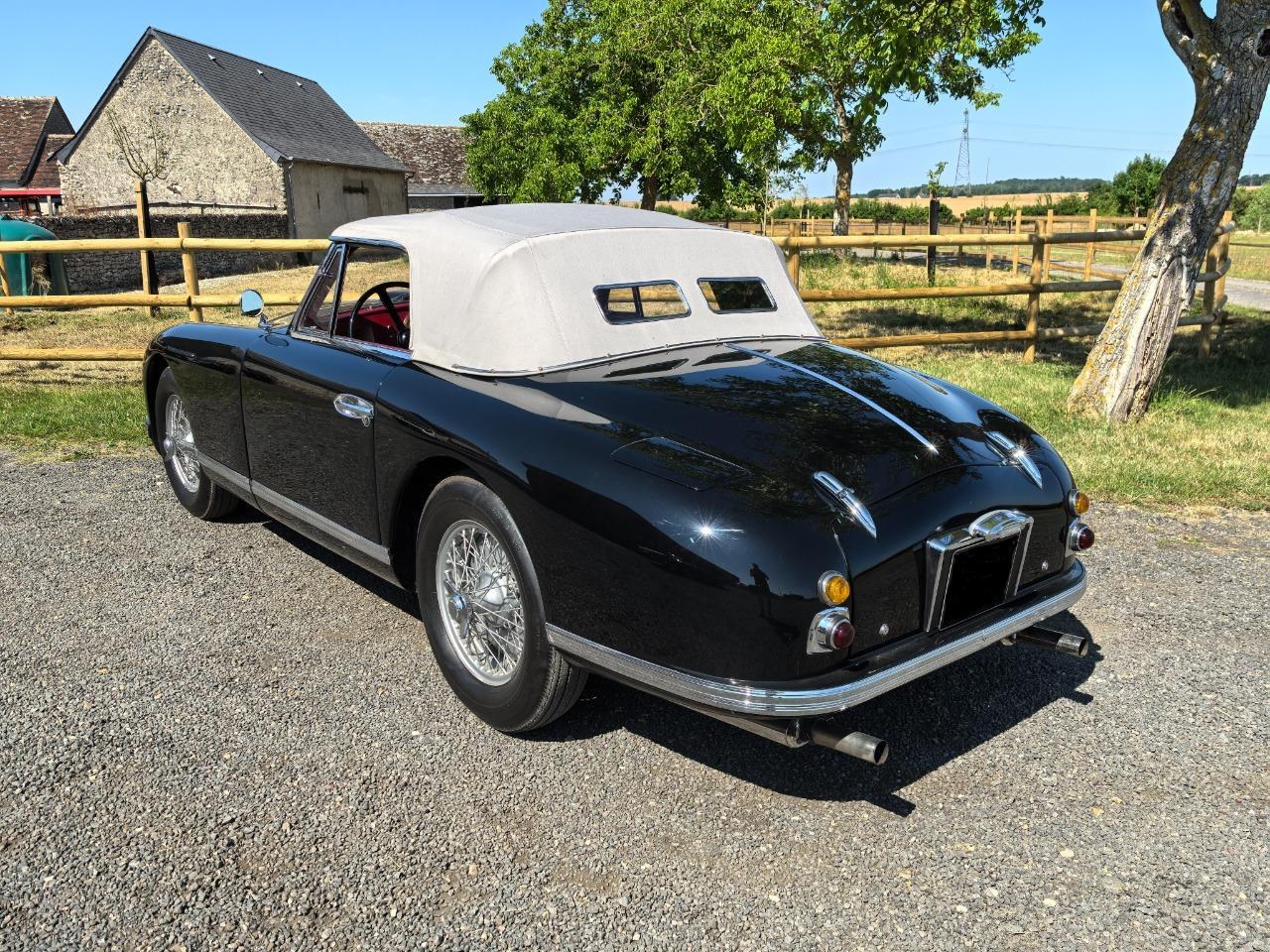 1953 ASTON MARTIN DB2 DROPHEAD COUPE, foto 4