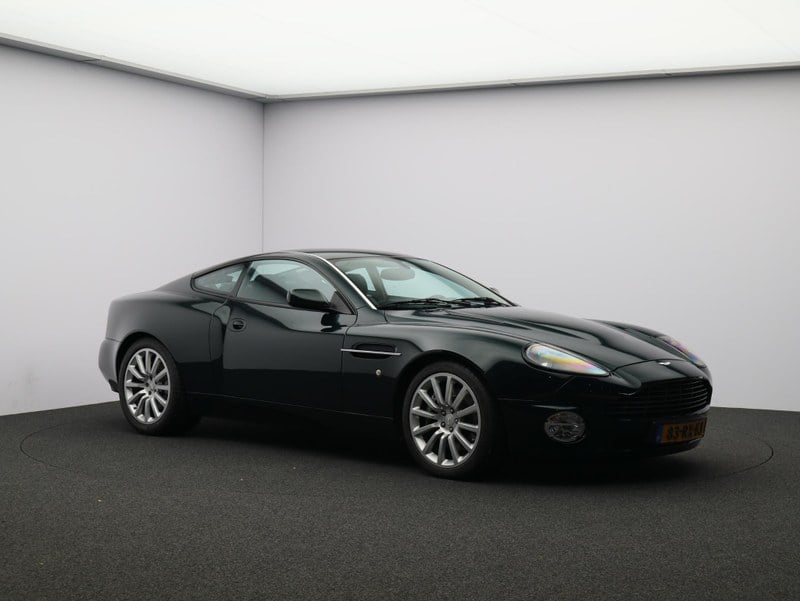 2002 Aston Martin Vanquish - 1 2002 Aston Martin Vanquish - 1