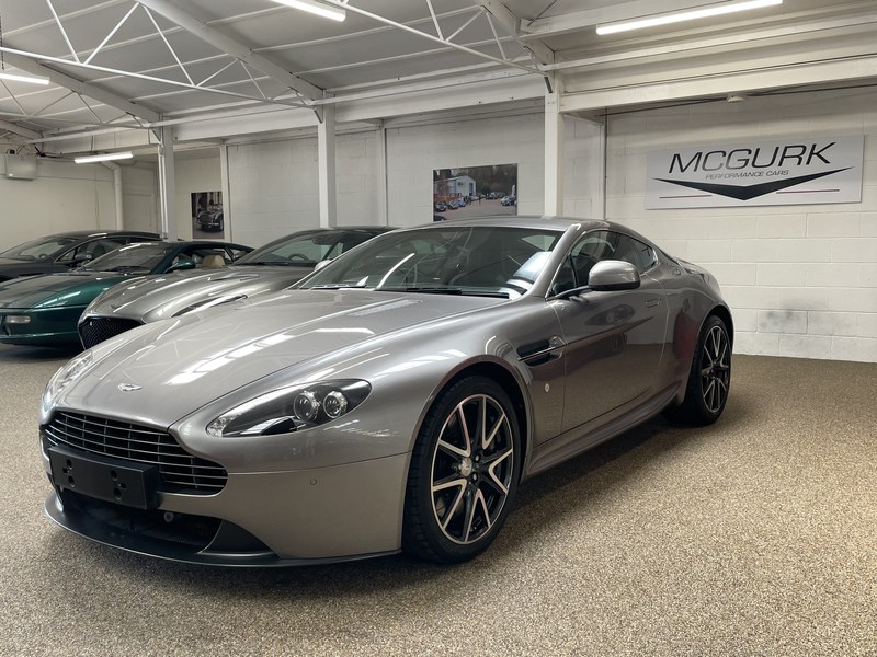 2013 Aston Martin V8 Vantage - 1 2013 Aston Martin V8 Vantage - 1