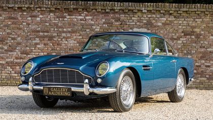Aston Martin DB4 Vantage