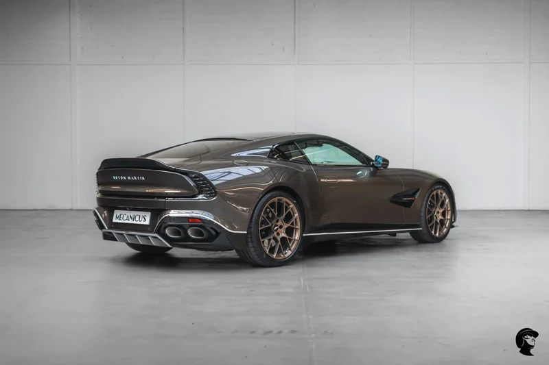 2025 Aston Martin Vanquish - 2 2025 Aston Martin Vanquish - 2