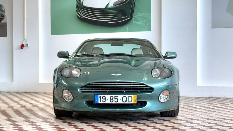 2000 Aston Martin DB7 - 2 2000 Aston Martin DB7 - 2