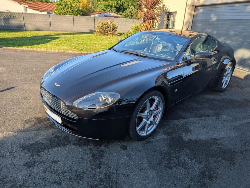 2007 Aston Martin V8 Vantage - 2 2007 Aston Martin V8 Vantage - 2