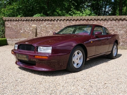 1990 Aston Martin Virage 2nd owner only 25.000 kms! For Sale