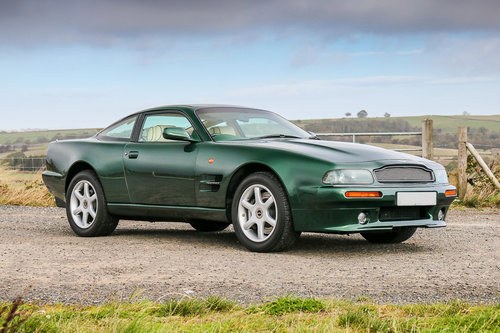 1999 Aston Martin V8 Coupe, just 28,500 miles. In vendita all'asta