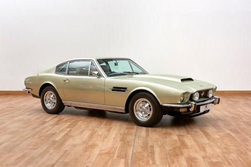 1974 Aston Martin AMV8 Saloon For Sale