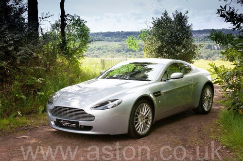 2009 V8 Vantage Manual A vendre