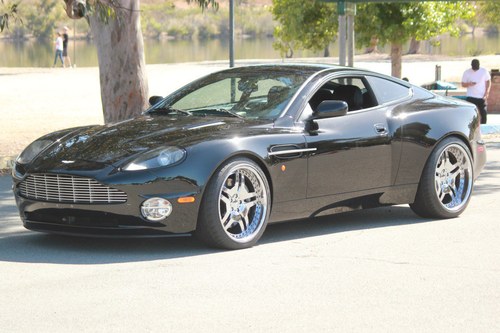 2003 Aston Martin Vanquish = F1 speed Rare All Black $69.5k  In vendita
