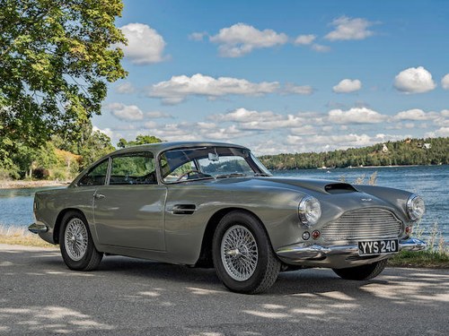 1960 ASTON MARTIN DB4 'SERIES II' SPORTS SALOON For Sale by Auction