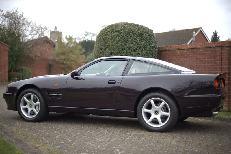 1997 Aston Martin V8 - 4