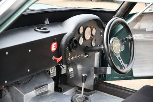 1960 Aston Martin DB4 - 2