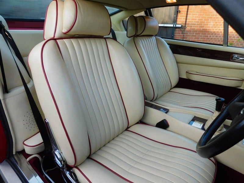 1989 Aston Martin V8 Vantage X-Pack Sports Saloon