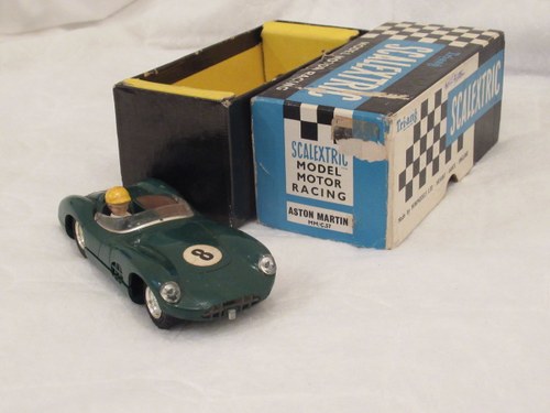 Lovely boxed scalextric aston In vendita