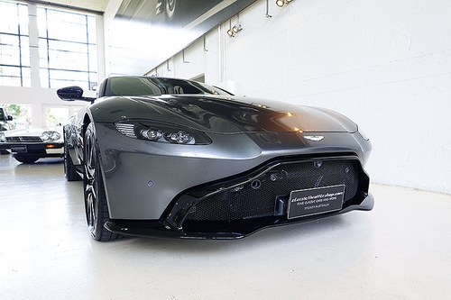 2018 as new Vantage, Magnetic Silver, low kms, 4.0l V8 Twin Turbo VENDUTO