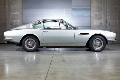 1970 Aston Martin DBS - 8
