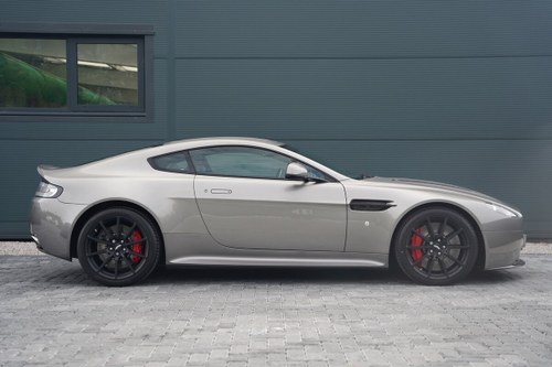 2014 Aston Martin Vantage - 3