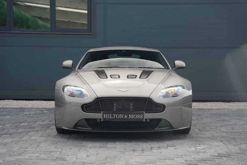 2014 Aston Martin Vantage - 7
