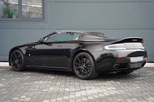 2015 Aston Martin Vantage - 2