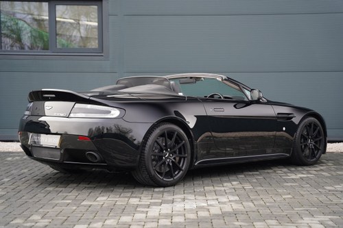 2015 Aston Martin Vantage - 5