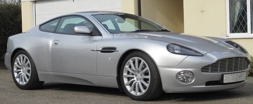 2002 STUNNING ASTON MARTIN VANQUISH WITH 7,800 MILES LIKE NEW For Sale