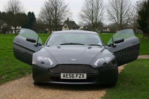 Aston Martin V8 Vantage A noleggio