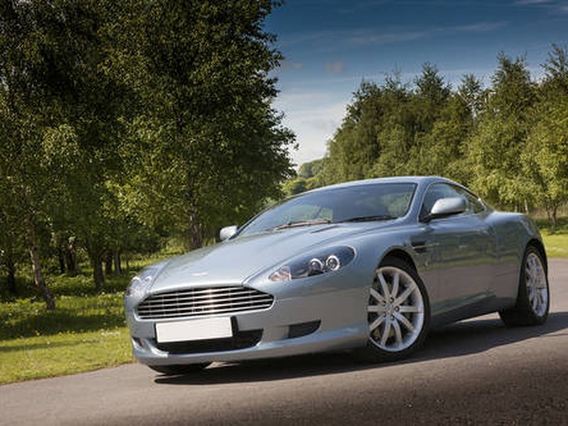 Aston Martin DB9 Coupe 2004