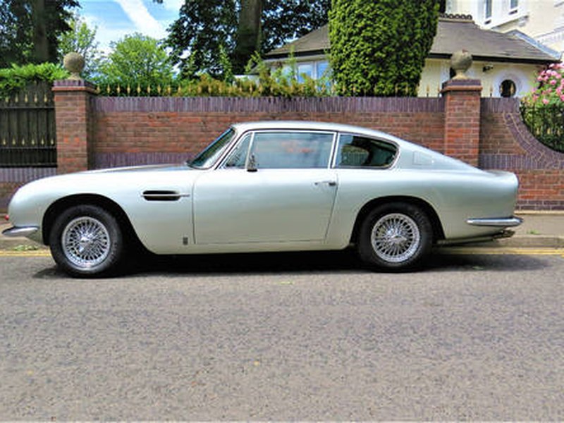Aston Martin DB6 1966 AUTO SPORT SALOON RHD