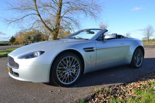 2009 Aston Martin V8 Roadster In vendita