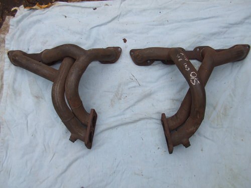 AM V8 INJECTION EXHAUST MANIFOLDS For Sale